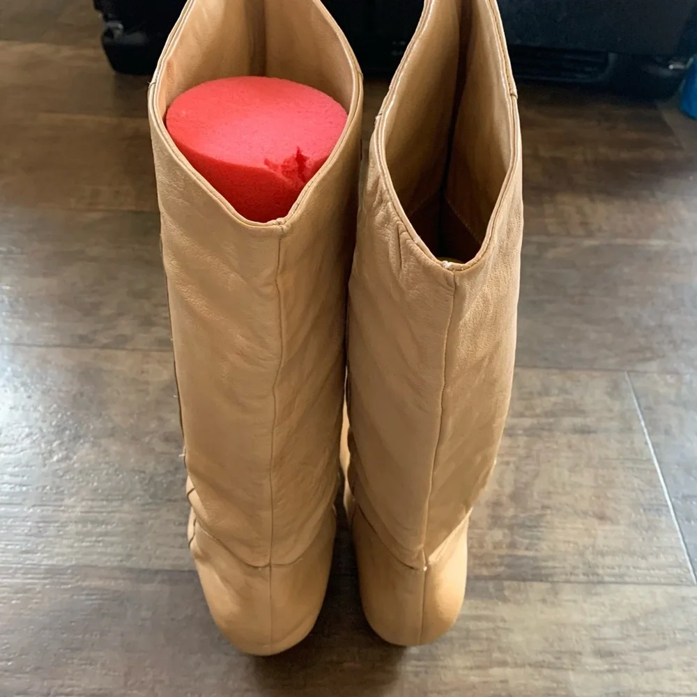 Chinesee Laundry tan cowboy boots - Picture 8 of 10